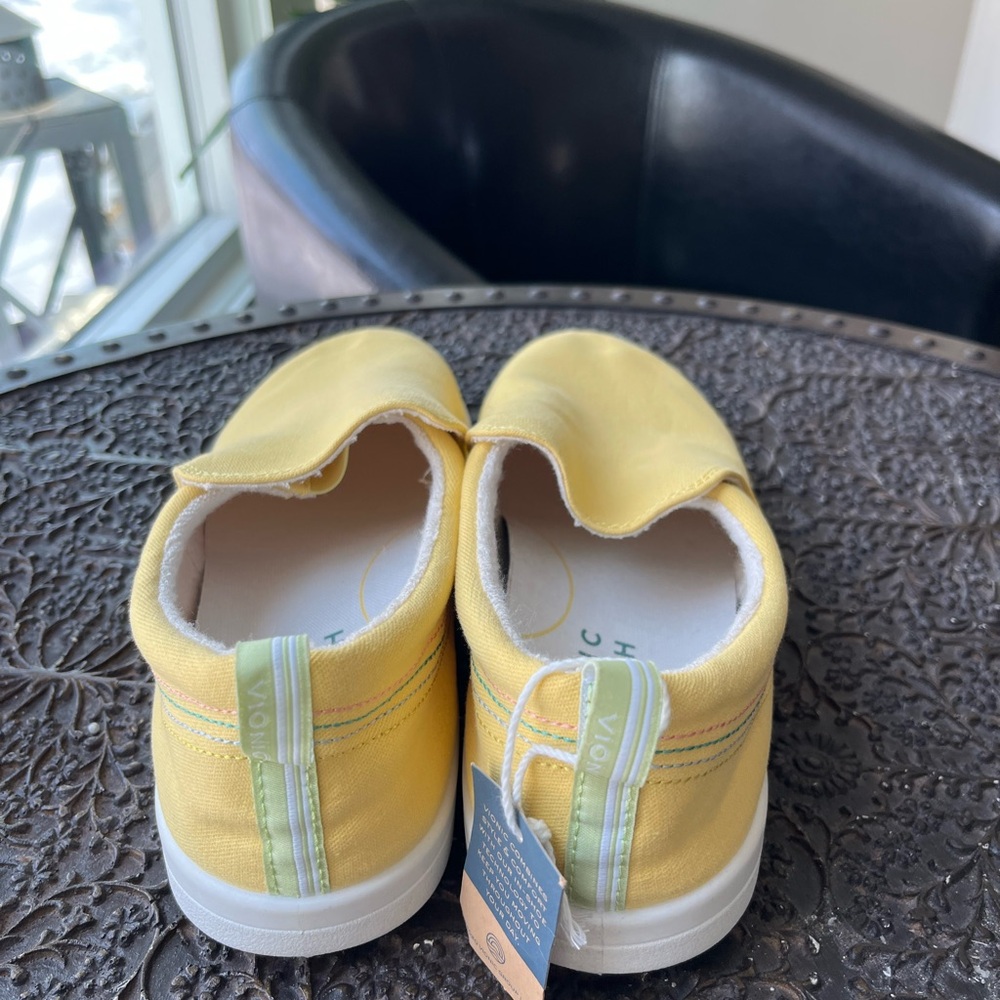 VIONIC BEACH MARSHALL CANVAS SLIP ON SHOES IN SUN YELLOW 8.5 EU 40 - Picture 5 of 6